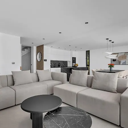 Villa Luxury Reina, Pool, Sauna, Whirlpool *