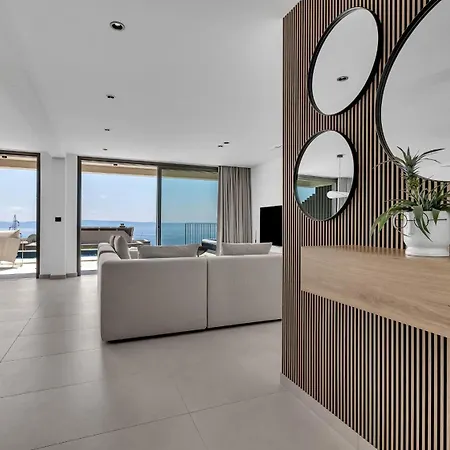 Luxury Reina, Pool, Sauna, Whirlpool Villa